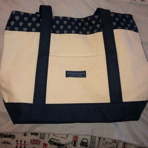 UNIVERSITY OF TOLEDO VINEYARD VINES TOTE